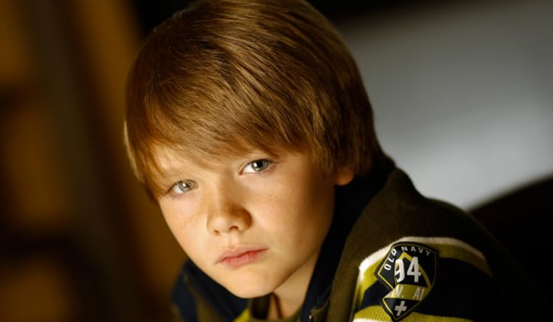 “Gigantes de Aço”: confira como está o intérprete de Max, 13 anos depois