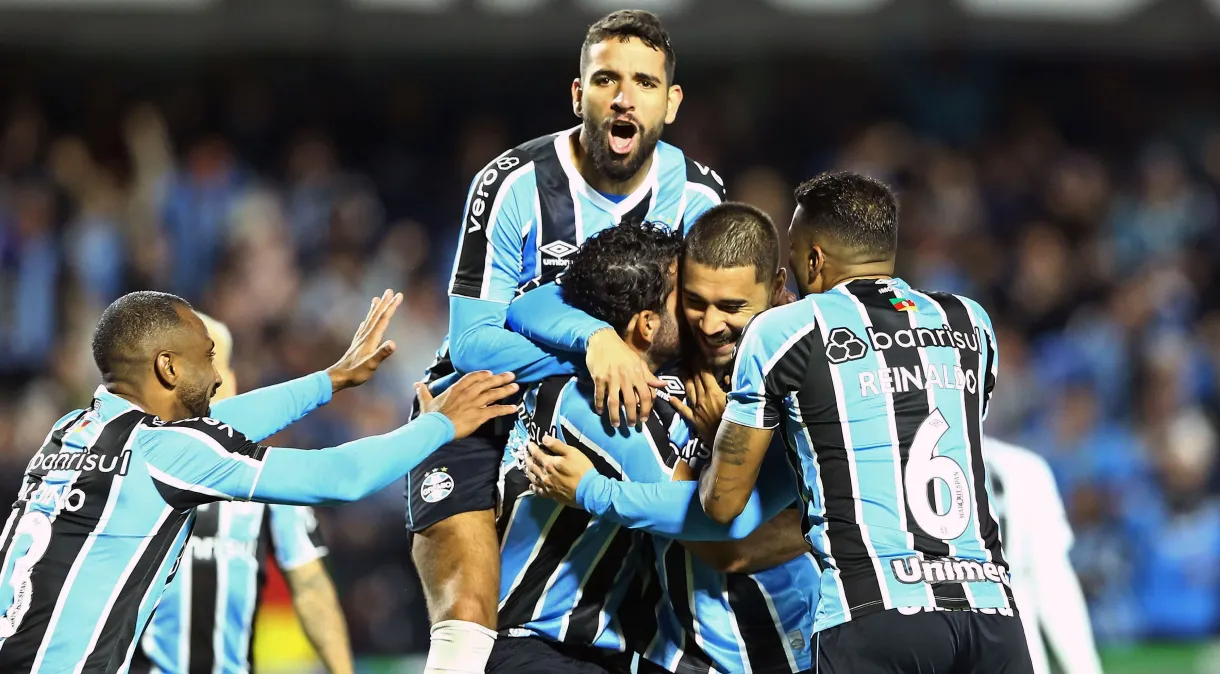 Grêmio goleia The Strongest pela Copa Libertadores em retorno aos gramados