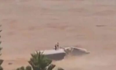 laje desmorona e duas pessoas sao levadas pela correnteza enquanto eram resgastados no rs 1714678560511 v2 615x300