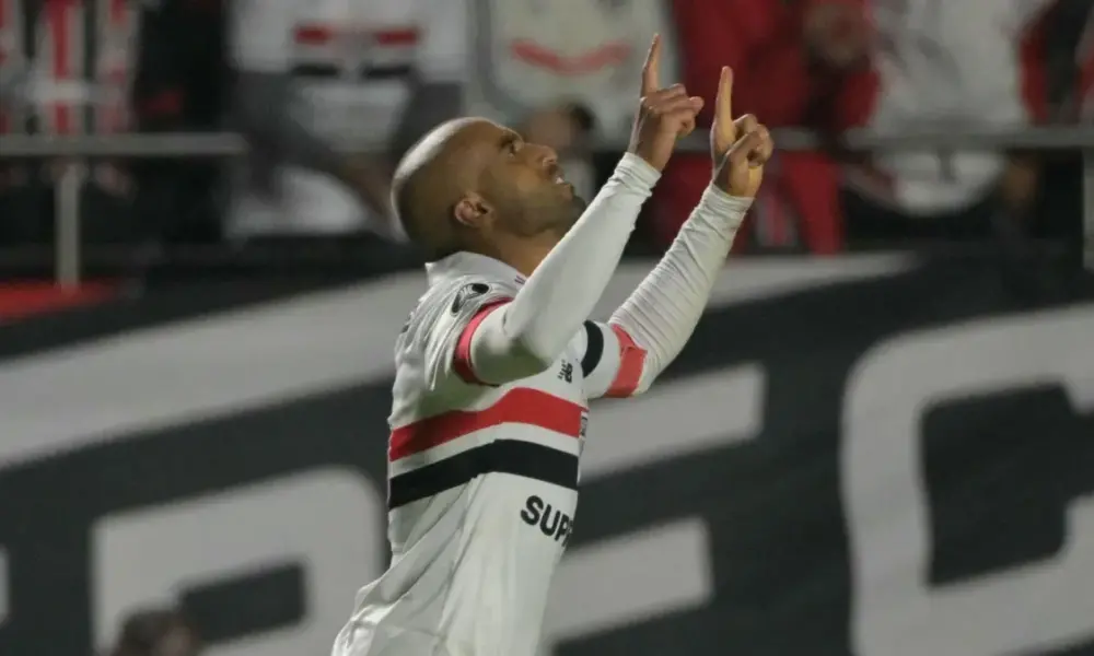 lucas moura sao paulo talleres e1717035120630 lucas moura sao paulo talleres e1717035120630