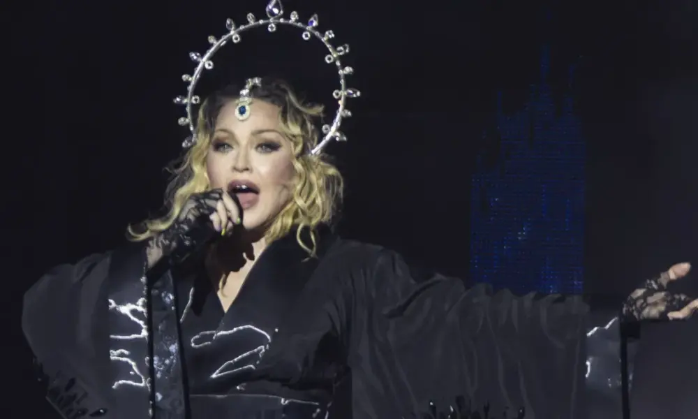 madonna copacabana show 4 mai 24 @marcoshermes 8 e1714920718862 madonna copacabana show 4 mai 24 @marcoshermes 8 e1714920718862