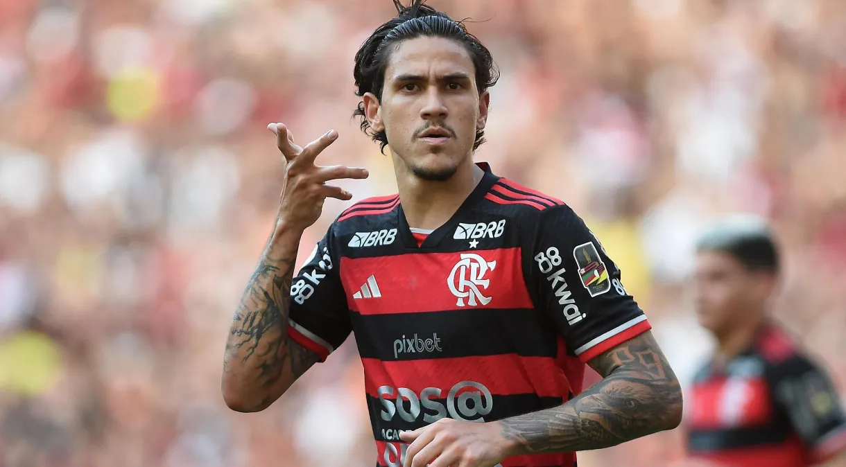 Flamengo domina e vence o Corinthians, no Maracanã