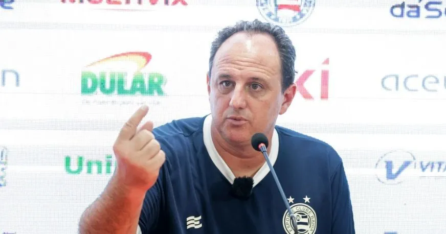 rogerio ceni durante coletiva do bahia