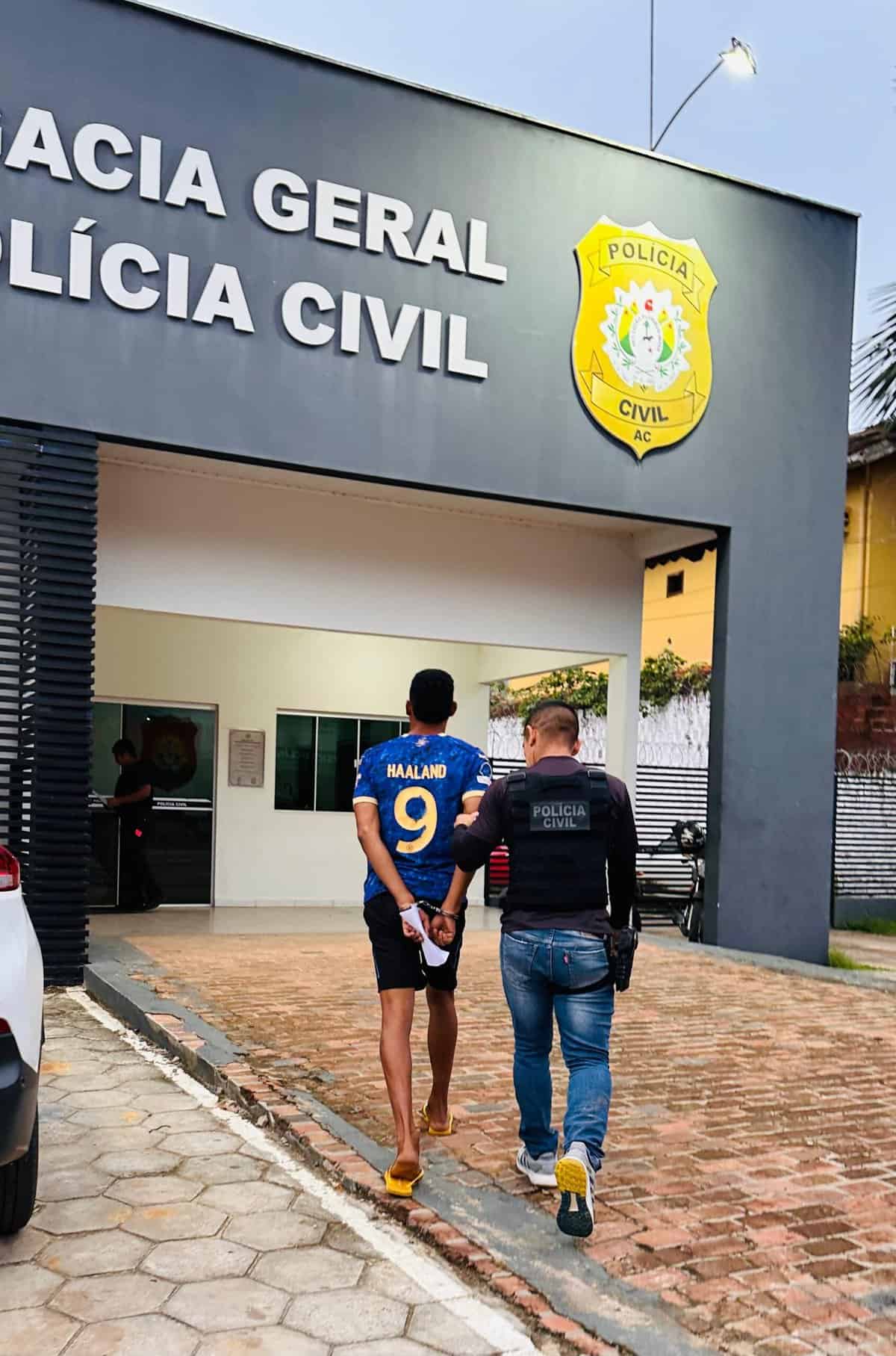 PCAC prende traficante de drogas e membro de organização criminosa em Cruzeiro do Sul