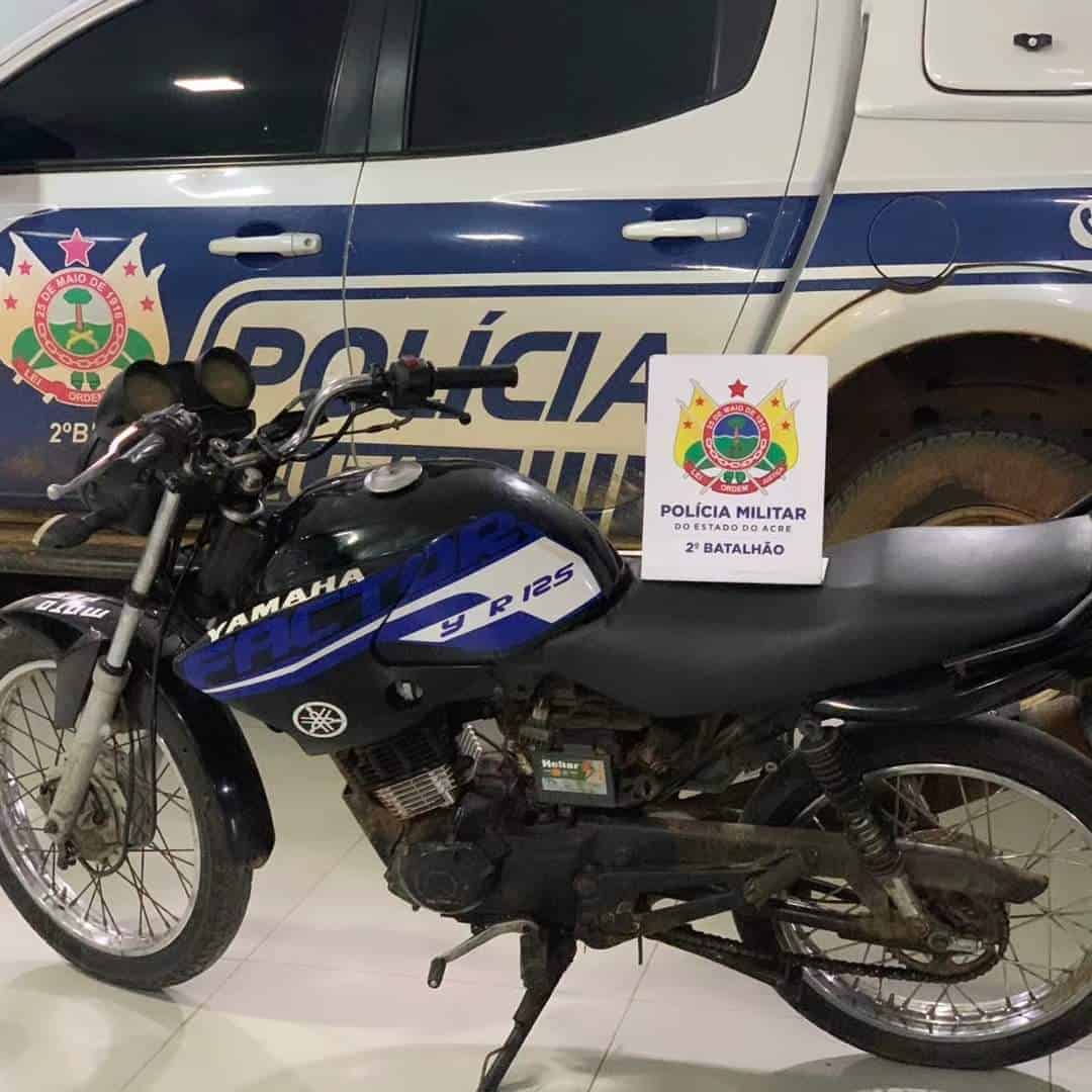 Polícia Militar recupera moto roubada na Cidade do Povo