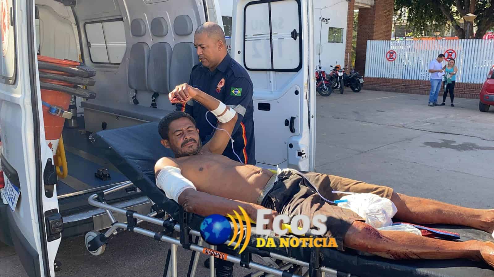 Discussão entre moradores de rua deixa um ferido a golpe de faca