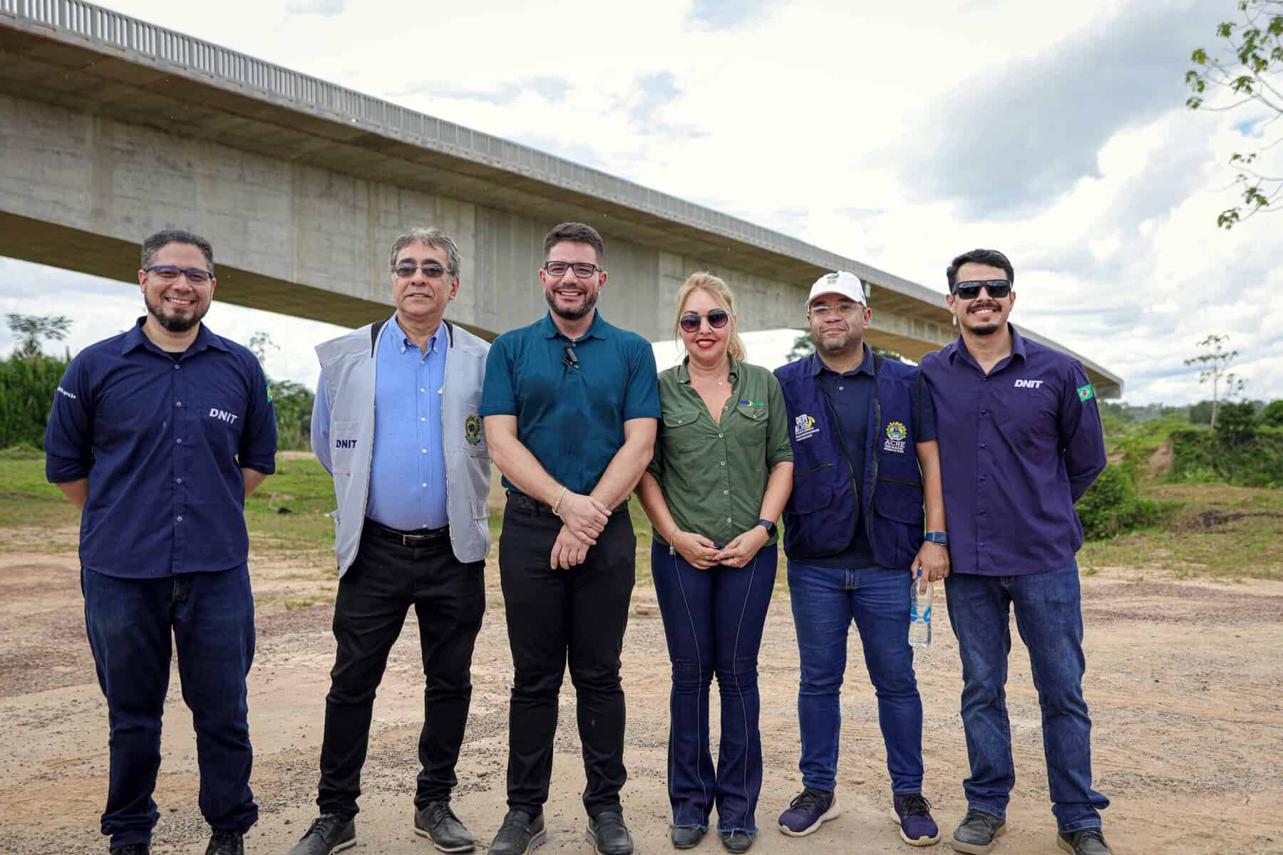 Gladson entrega obra do Anel Viário de Brasileia para Dnit fazer a finalização