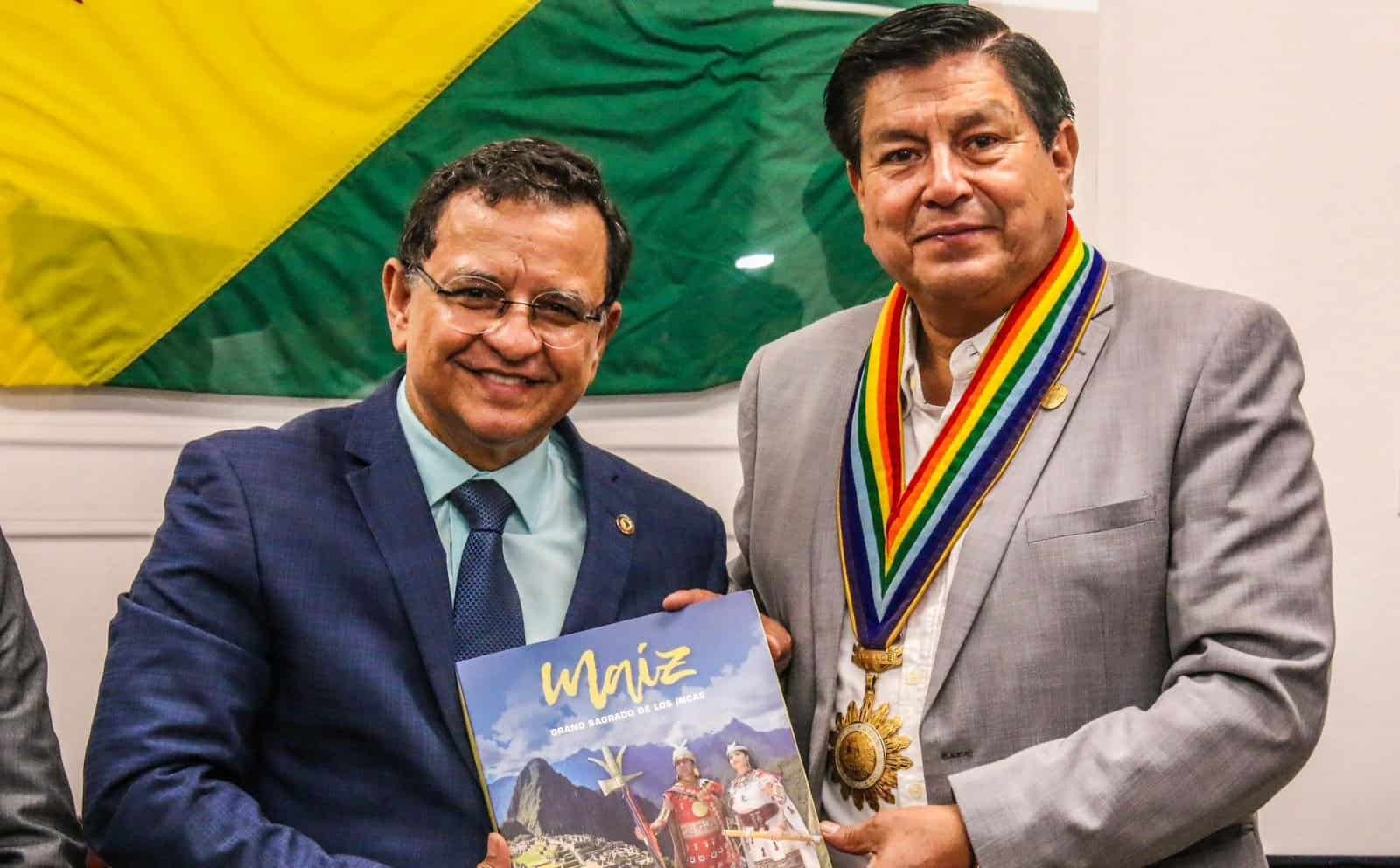 Gonzaga recebe prefeito de Cusco e firmam parceria de intercâmbio comercial entre Acre e Peru