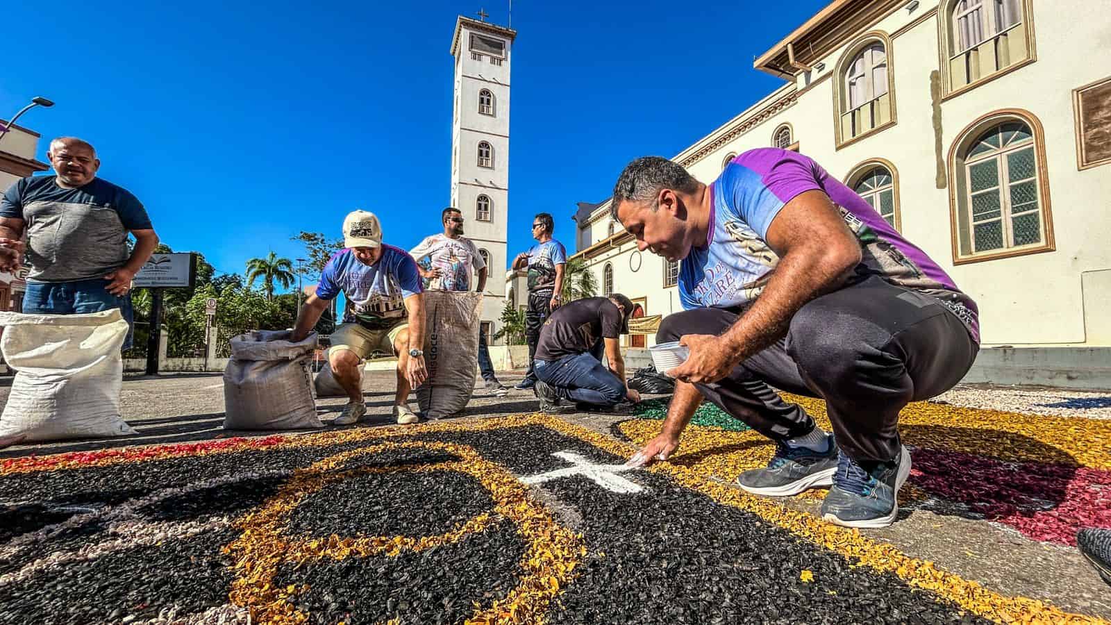 Católicos preparam tapete de mais de 200 metros em Rio Branco