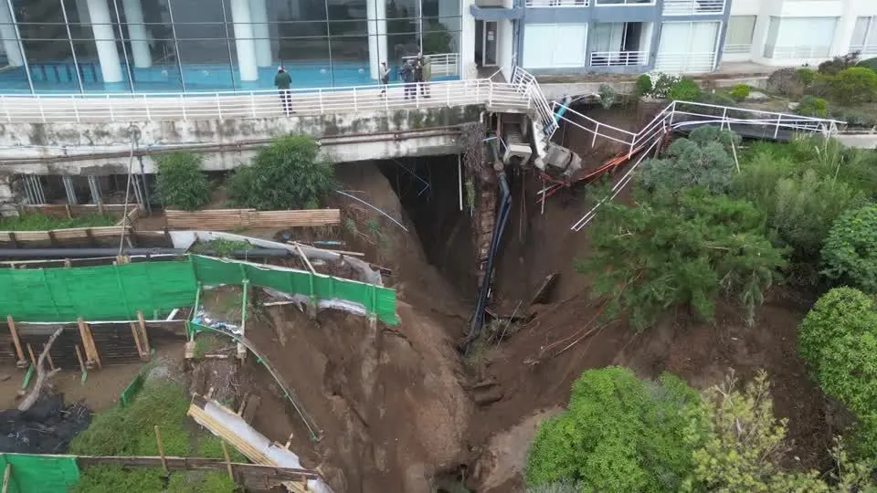 2024 06 09t232637z 1 lop934409062024rp1 rtrmadp baseimage 960x540 chile weather landslide