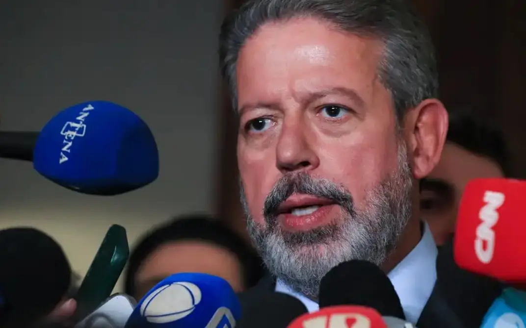 Arthur Lira anuncia comissão na Câmara, mas diz que PL do Aborto fica para 2º semestre