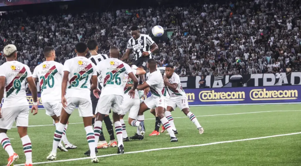 bastos gol botafogo fluminense e1718153957103