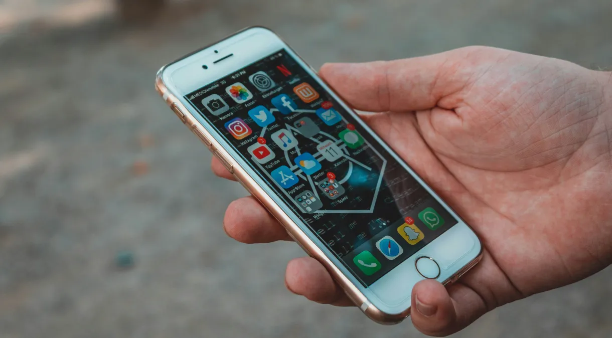 “Tios do Zap” devem ser público-alvo de nova campanha do TSE contra fake news