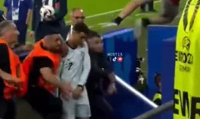 Segurança protegeu Cristiano Ronaldo após jogo de Portugal na Eurocopa
Imagem: Reprodução/X/18s7_
