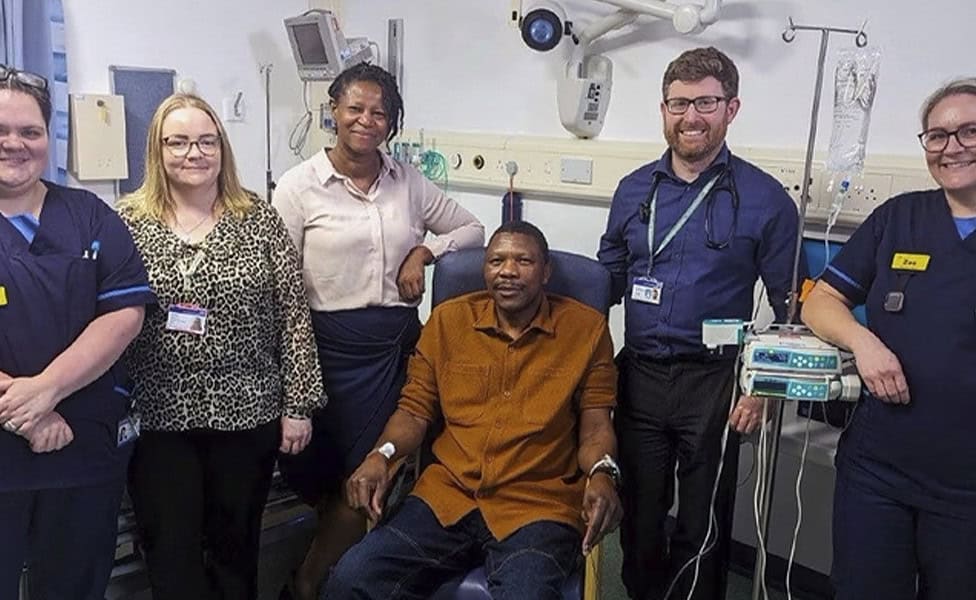 Reprodução/QEHB/NHS