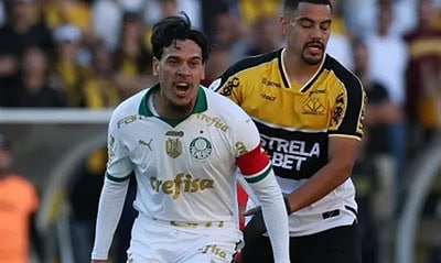Gustavo Gómez, do Palmeiras, durante jogo contra o Criciúma, pelo Campeonato Brasileiro
Imagem: Cesar Greco/Palmeiras