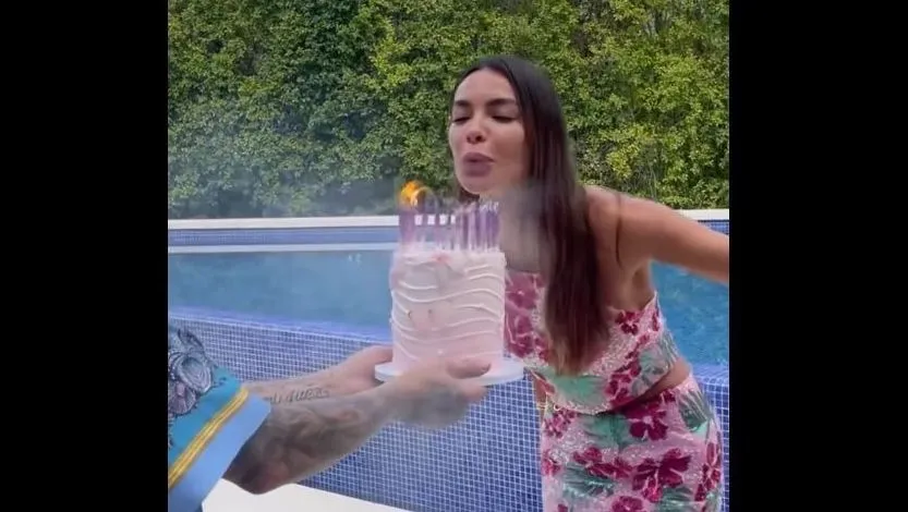 joana sanz comemora 32 anos com festa e a presenca do marido daniel alves e1718056310374