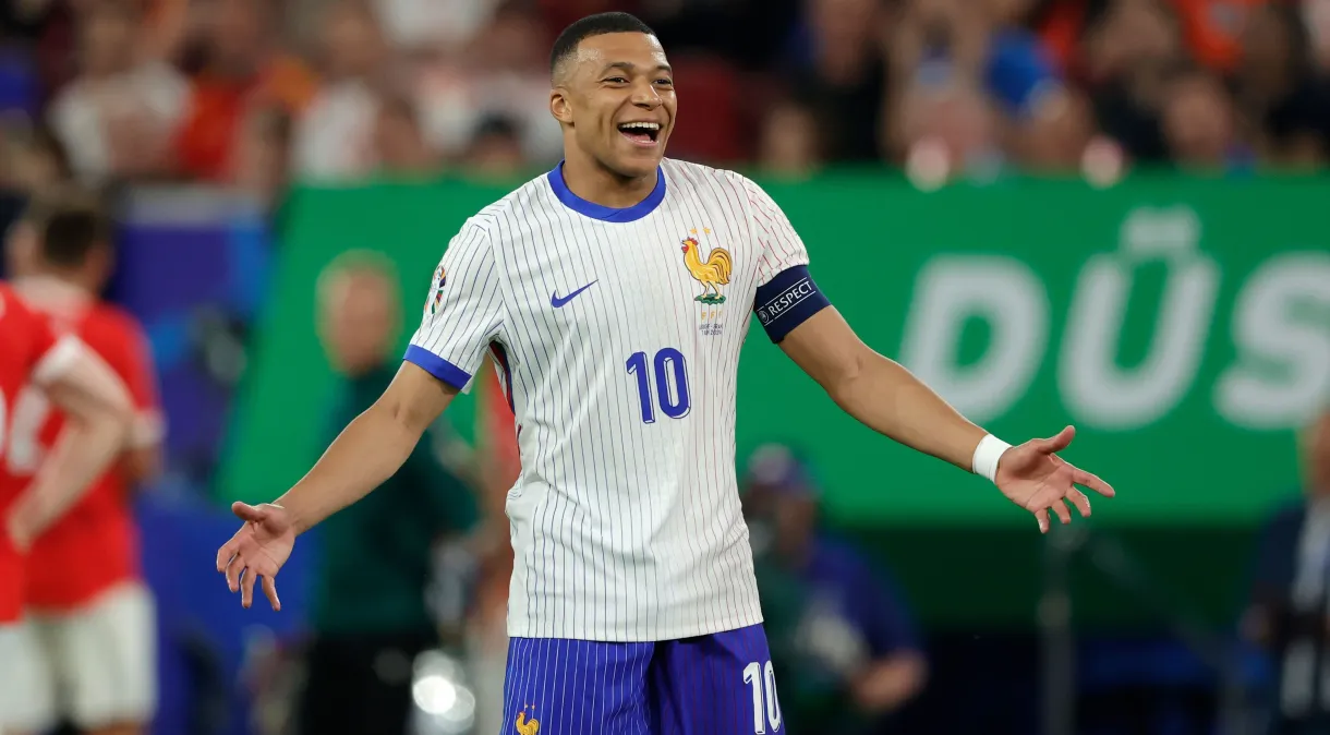 Eurocopa: favorita, França vence Áustria na estreia, mas não encanta