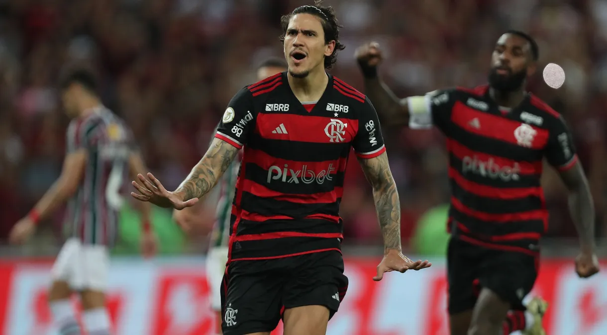 Líder do Brasileirão, Flamengo vence o Flu e agrava crise no rival