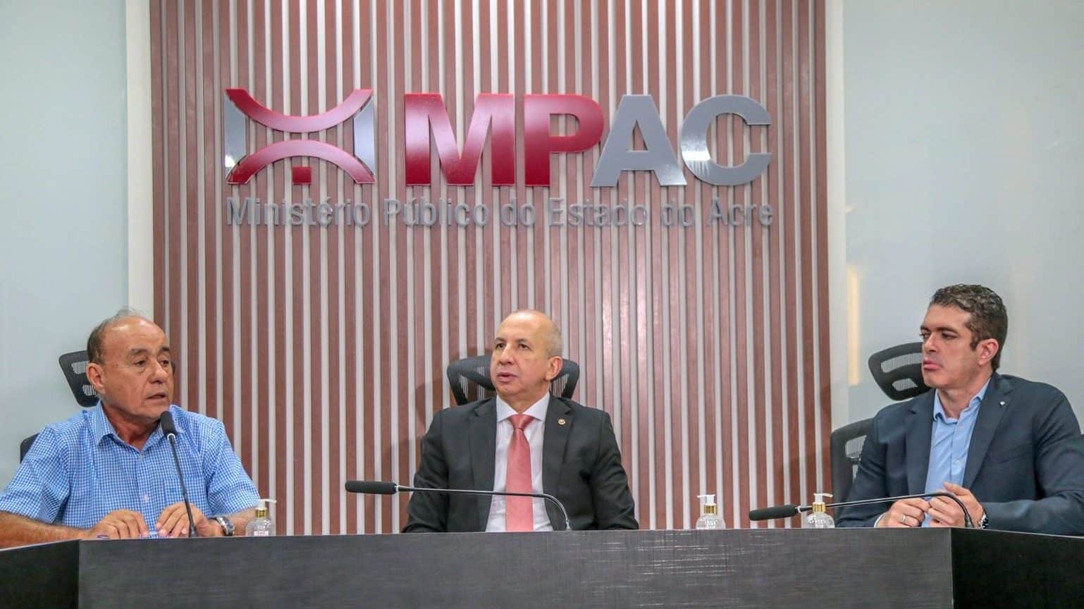 Com mediação do MPAC, Município e Estado firmam parceria para intervir no Programa Ruas do Povo