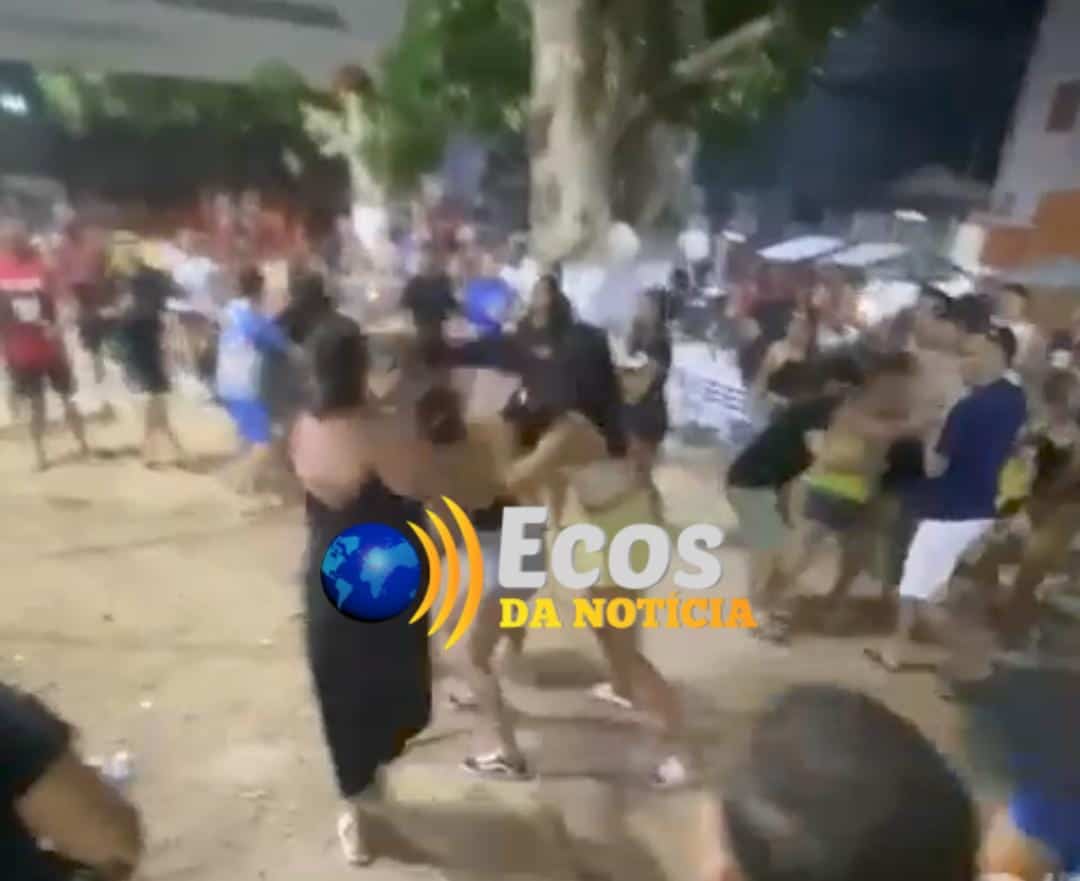 VÍDEO: Bate-boca termina em pancadaria entre mulheres em Brasiléia