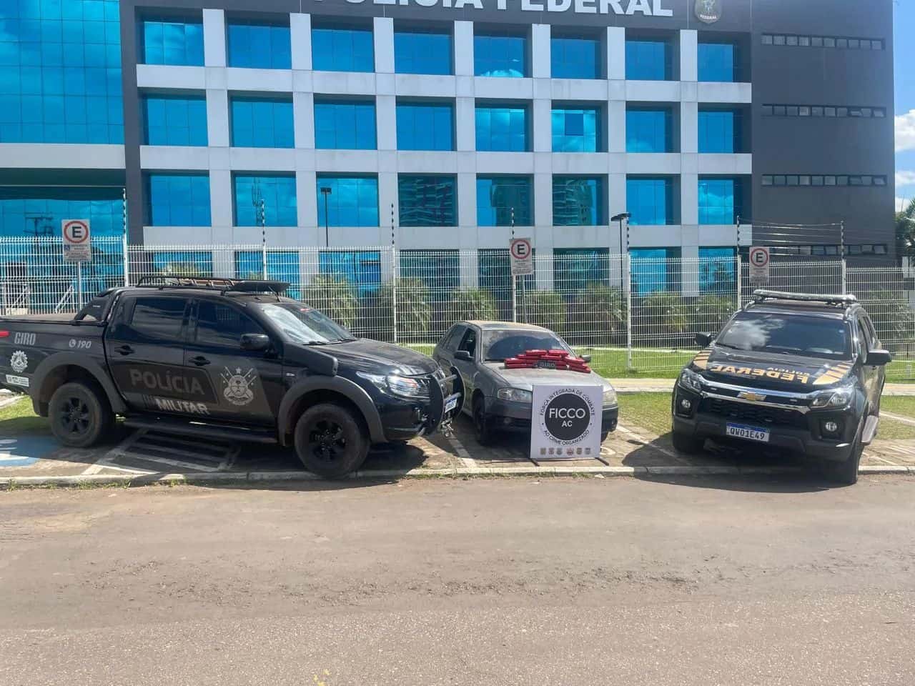 GIRO apreende aproximadamente 13,7 kg de drogas em Rodovia