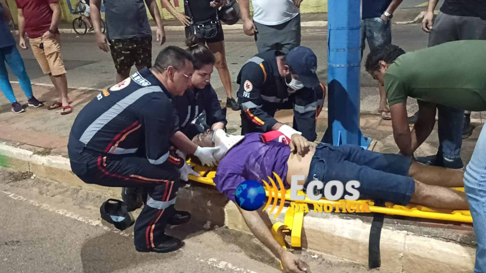Roçador perde controle da moto, colide em calçada e poste de iluminação em  Rio Branco