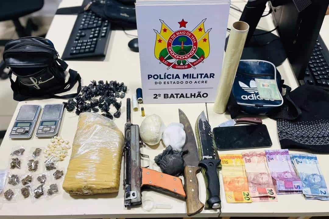 Polícia Militar prende dois homens por tráfico e porte ilegal de arma de fogo no bairro Vila Acre
