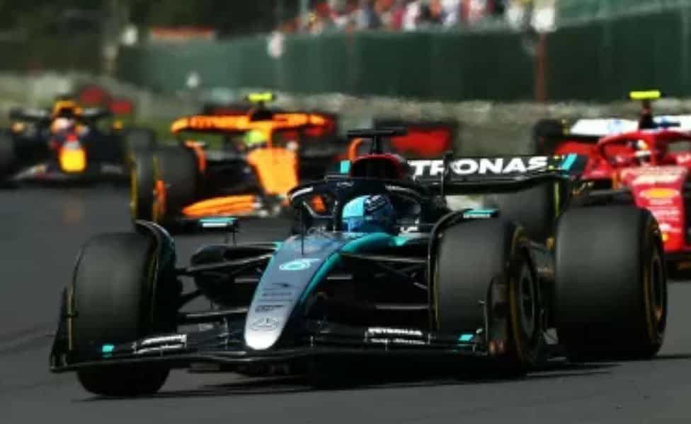 George Russell aproveitou estratégia da Mercedes com uma parada e venceu o GP da Bélgica
Imagem: Joe Portlock - Formula 1/Formula 1 via Getty Images