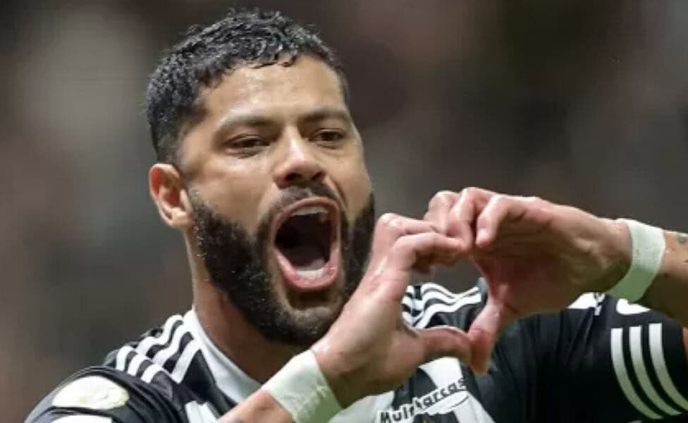 Hulk celebra gol do Atlético-MG sobre o Corinthians em jogo do Campeonato Brasileiro Imagem: Pedro Souza / Atlético