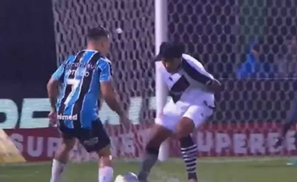 Soteldo marca e Grêmio vence o Vasco pelo Brasileirão Foto: Reprodução / Premiere / Jogada10