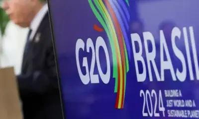 Logotipo do G20 é exibido em reunião do grupo no Rio de Janeiro 22/02/2024REUTERS/Ricardo Moraes