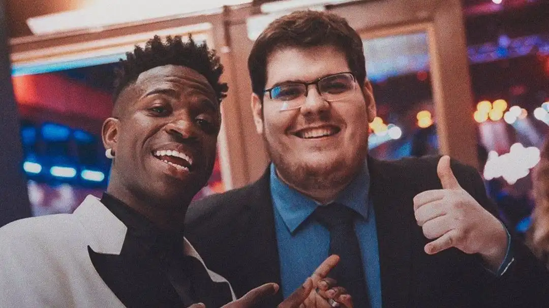 Cazé arremata prêmio de Vinicius Júnior na última Champions League por R$ 700 mil