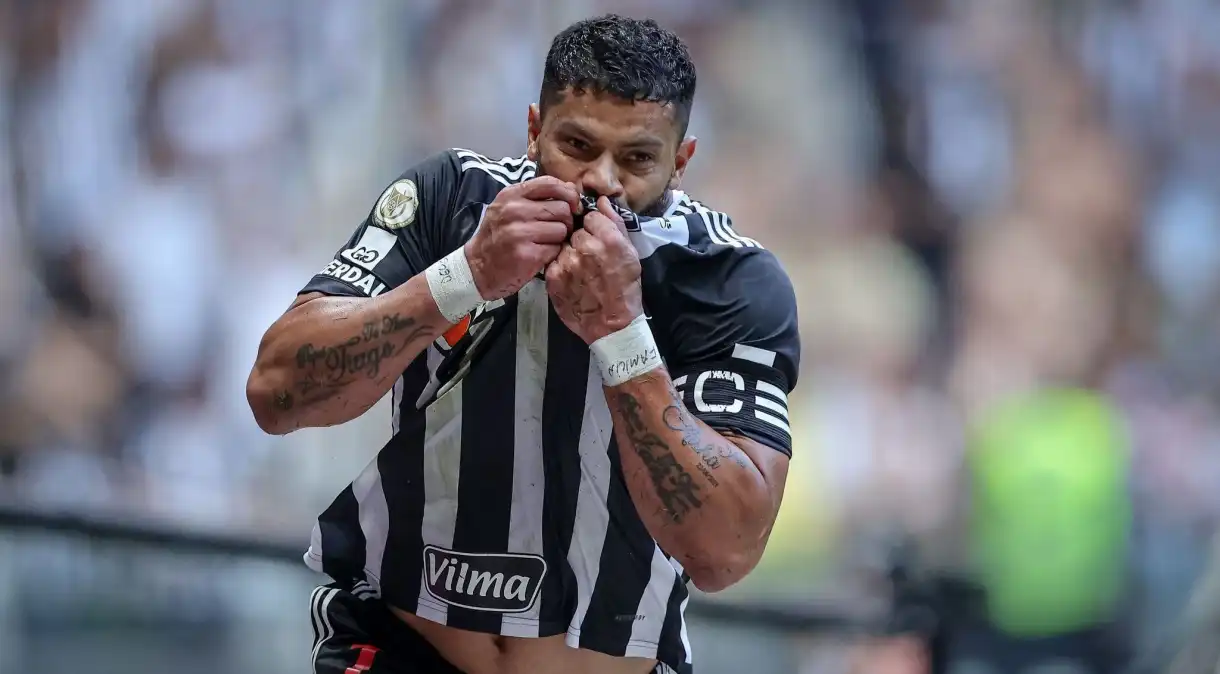 Hulk faz dois e Atlético-MG vence o Vasco na reestreia de Coutinho