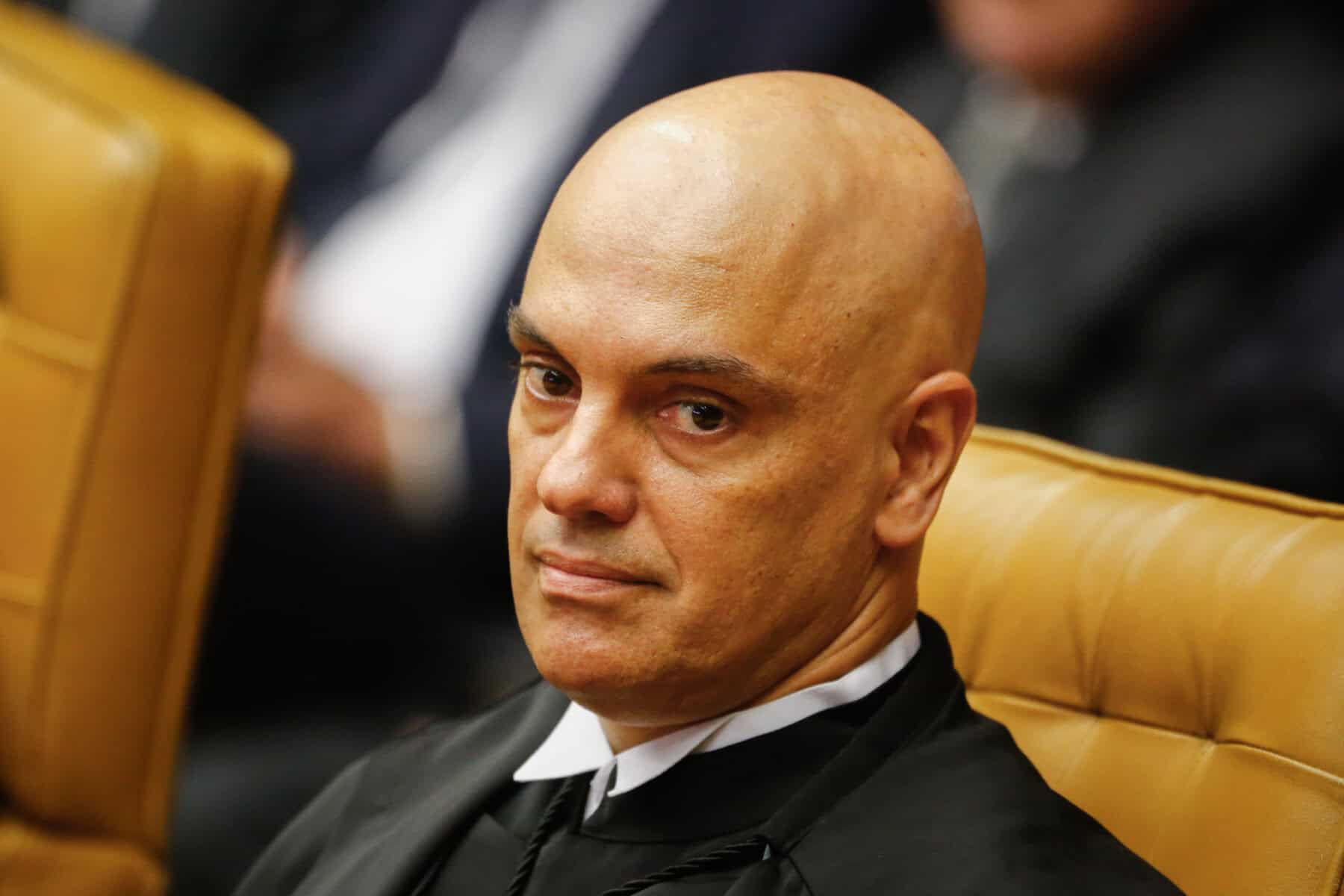 “Tiro na cabeça”: diálogo mostra plano de ataque contra Alexandre de Moraes, diz PF