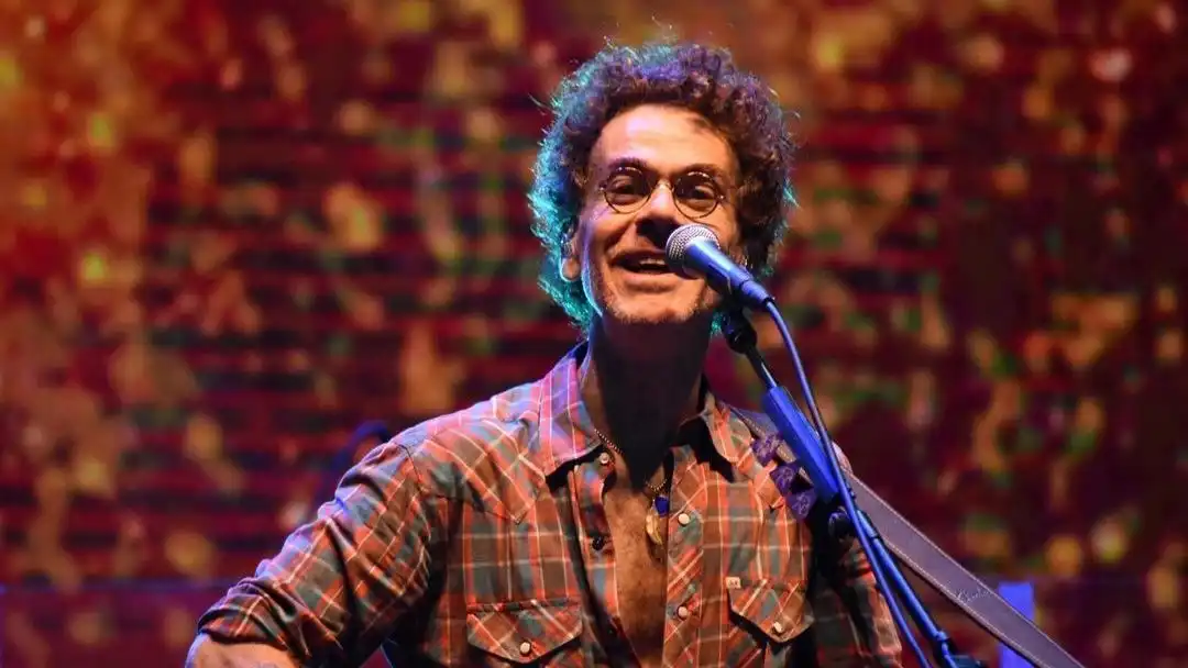 Nando Reis lança álbum de inéditas com quatro discos: “Vou contra a maré”