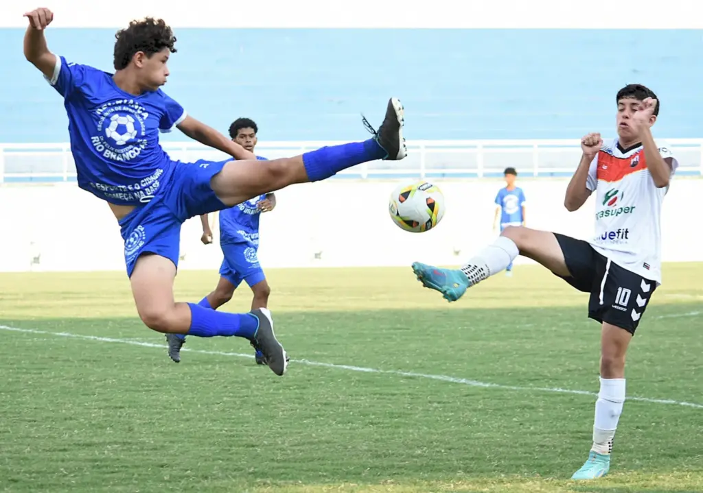 sub 15 santa cruz 5 x 0 recrianca
