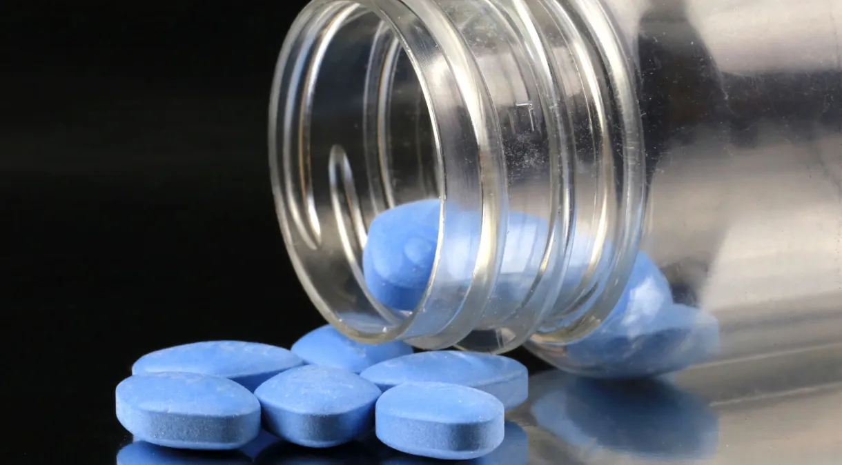 Deputados tiram isenção para Viagra e propõem mudança na revisão de medicamentos com benefício tributário