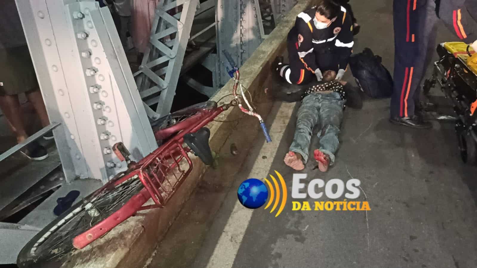 Colisão entre carro e bicicleta deixa moradora em situação de rua gravemente ferida  em Rio Branco