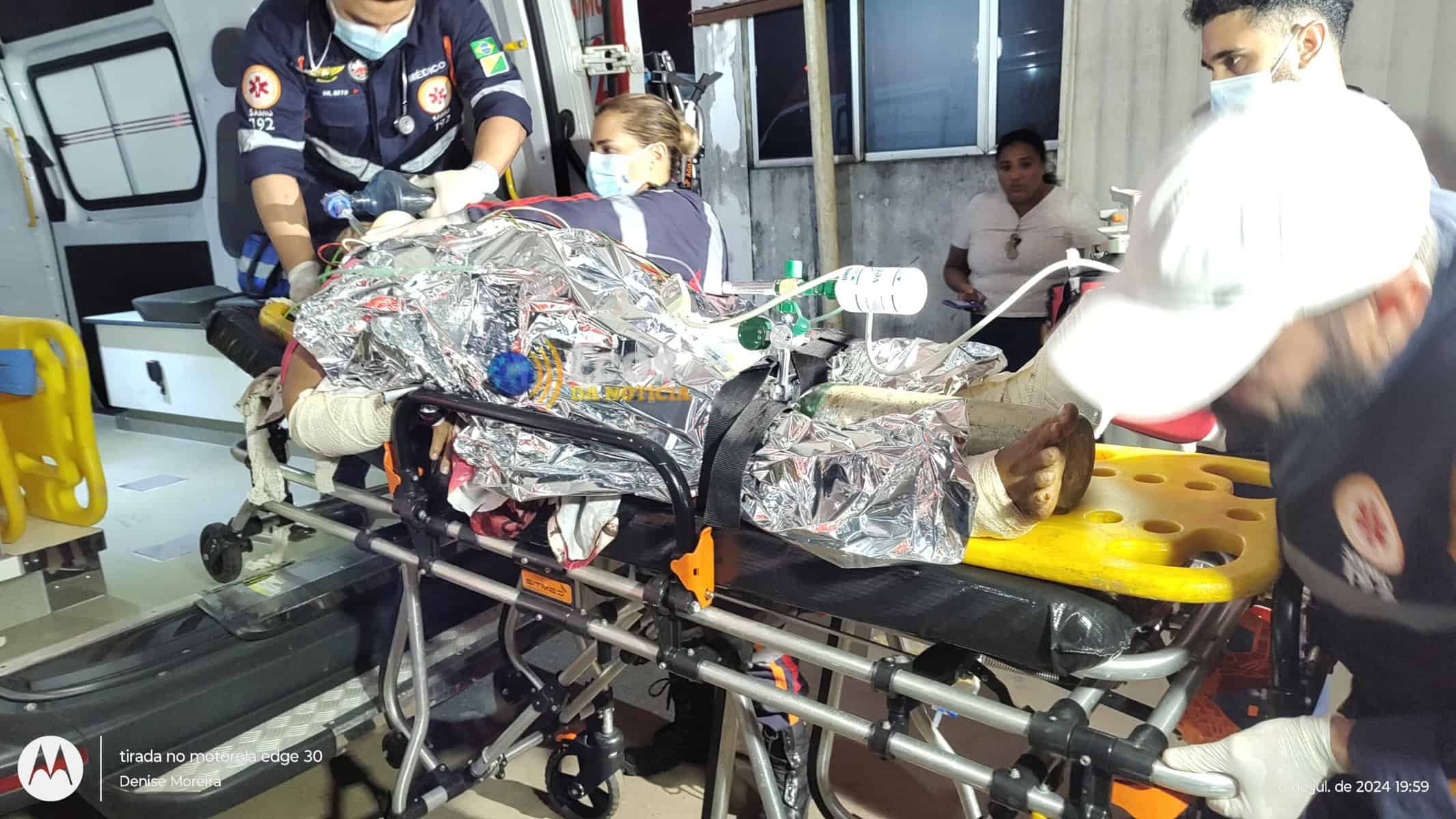 Colisão entre motocicletas deixa um morto, idosa gravemente e jovem com fratura em Rodovia no interior do Acre