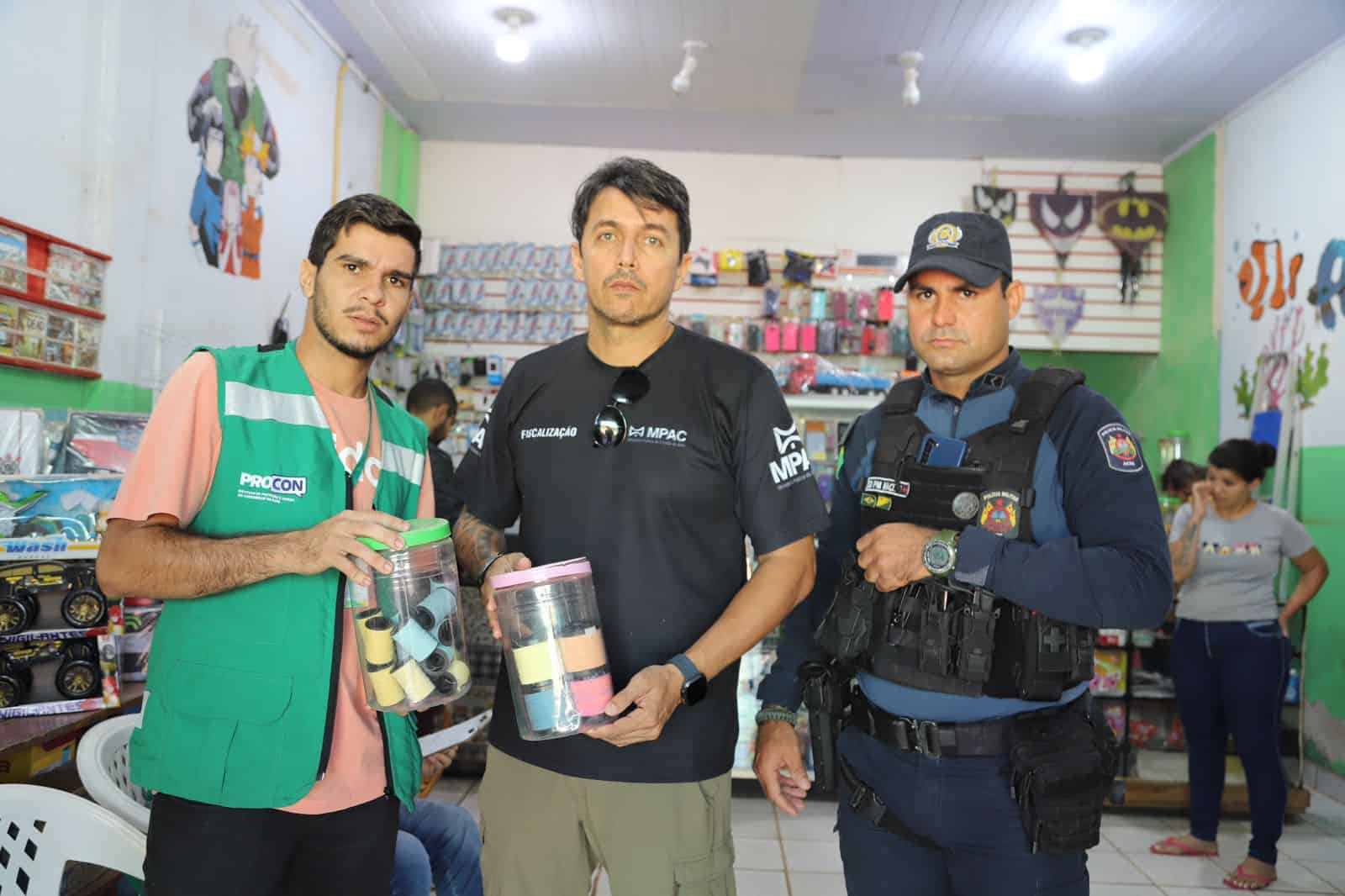 Procon apreende linha chilena durante ação do projeto ‘Céu limpo, vida segura’ no Acre