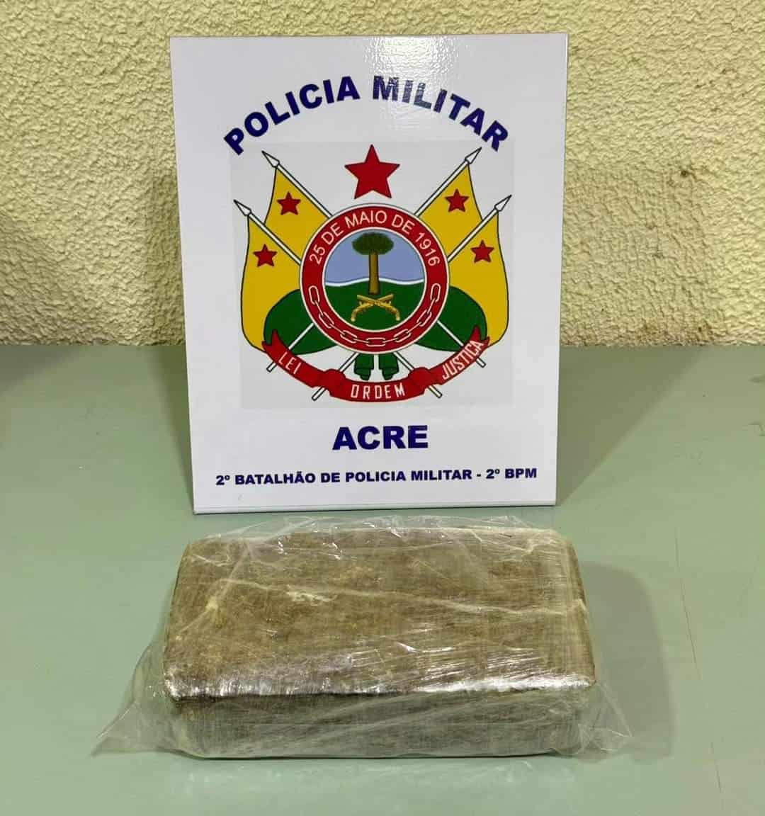 Polícia Militar do Acre apreende um quilo de droga no bairro Taquari