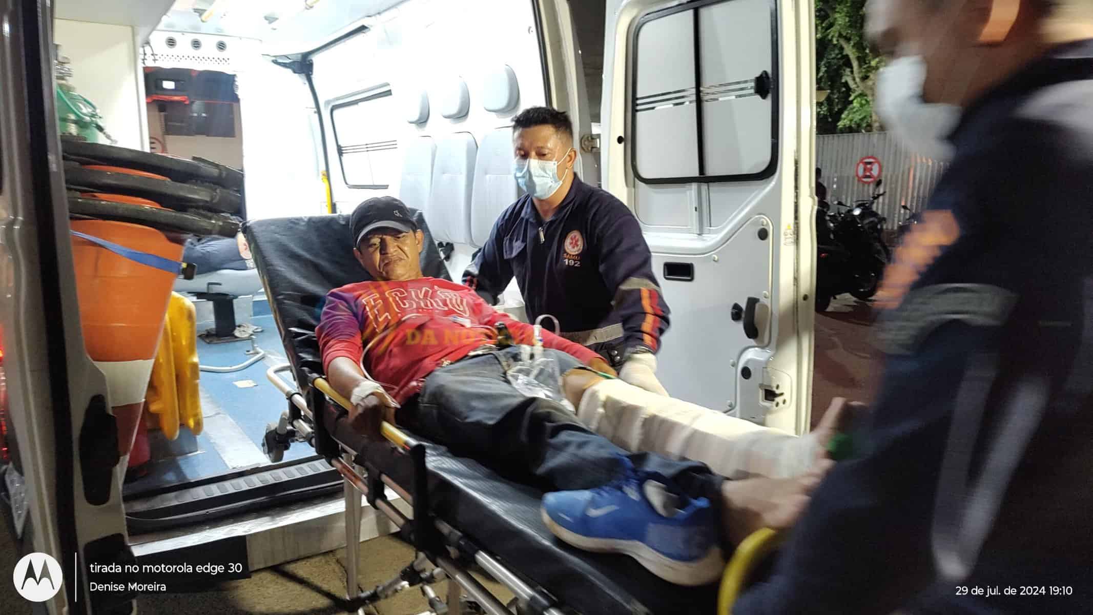 Homem tenta fugir de agressores e é atropelado por carro em Rio Branco