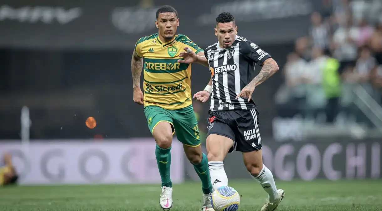 Com time misto, Atlético-MG empata com Cuiabá e segue distante do G6 do Brasileirão