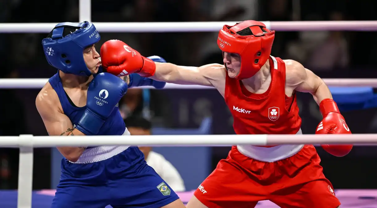Paris 2024: Bia Ferreira perde para irlandesa, mas fica com o bronze no boxe