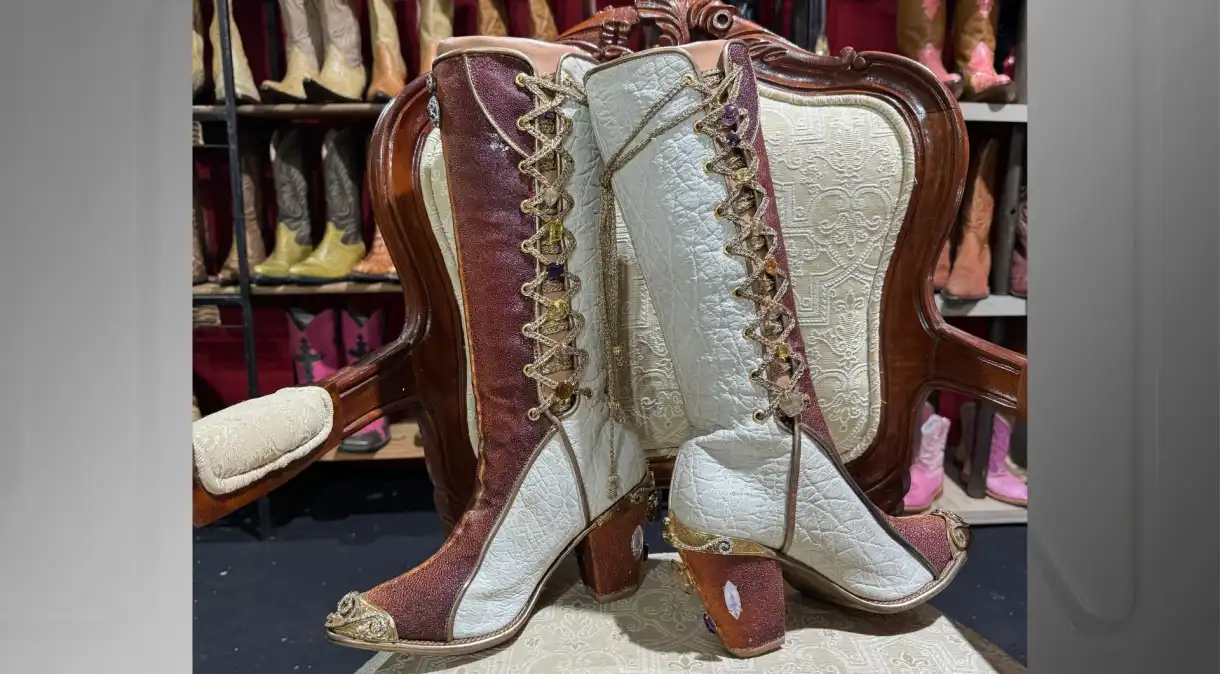 Ouro, rubis e pedras brasileiras: a bota de R$ 130 mil da Festa do Peão de Barretos