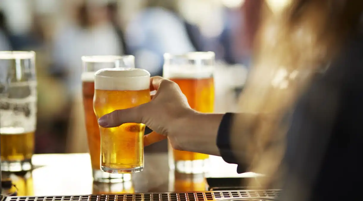 Cerveja faz mal para a saúde? Confira 11 mitos e verdades sobre a bebida