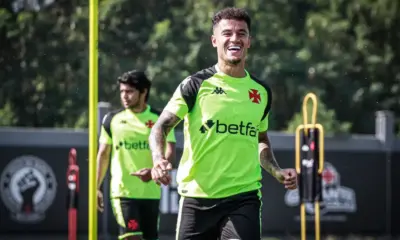 coutinho treino vasco e1722689770824 coutinho treino vasco e1722689770824