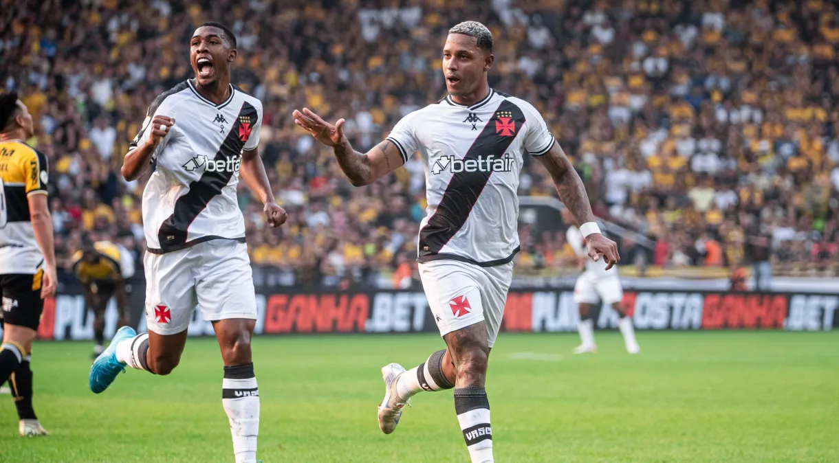 Saiba o que é celulite facial, doença que tirou o atacante David, do Vasco, de ação