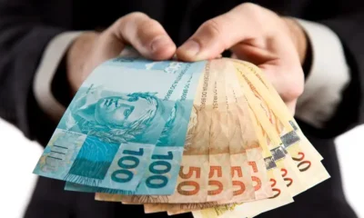 dinheiro notas de 100 reais real dinheiro notas de 100 reais real